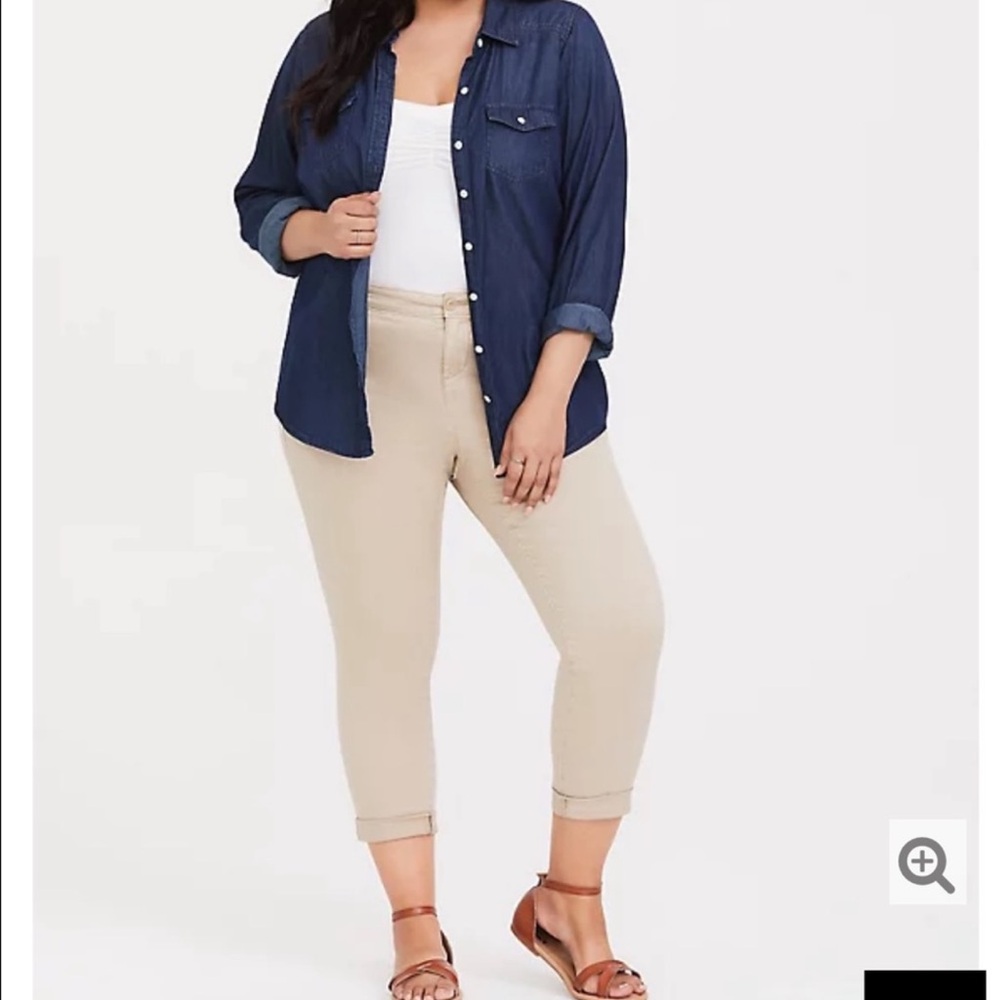 Torrid Khaki Capri Chino Pants - Size 16